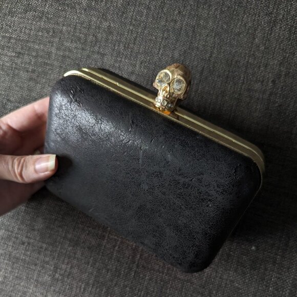 Small Black Hardside Purse with Skull and Rhinestone Closure and Chain Strap - Picture 5 of 13